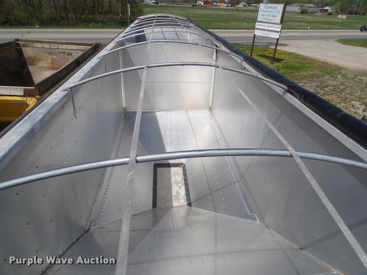 image for item CB9958 2017 Timpte Super Hopper double hopper grain trailer