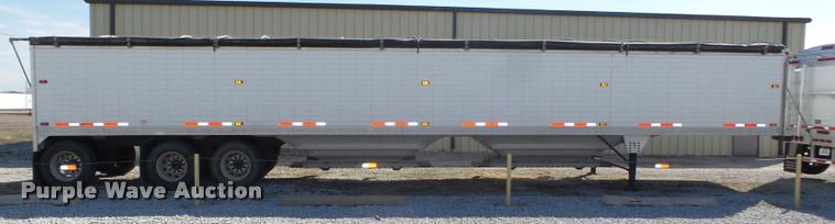 image for item DA0612 2010 Timpte double hopper grain trailer