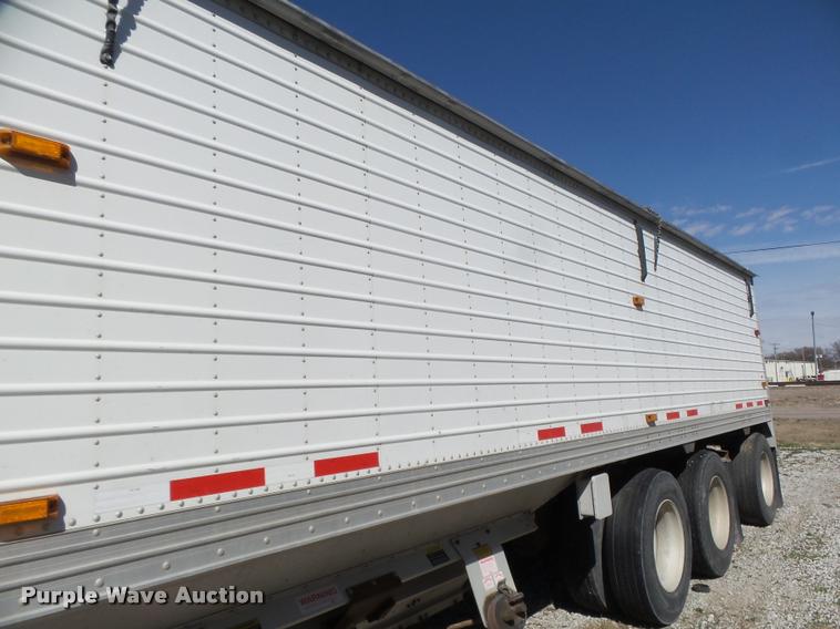 image for item DA0612 2010 Timpte double hopper grain trailer