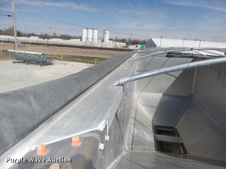 image for item DA0612 2010 Timpte double hopper grain trailer