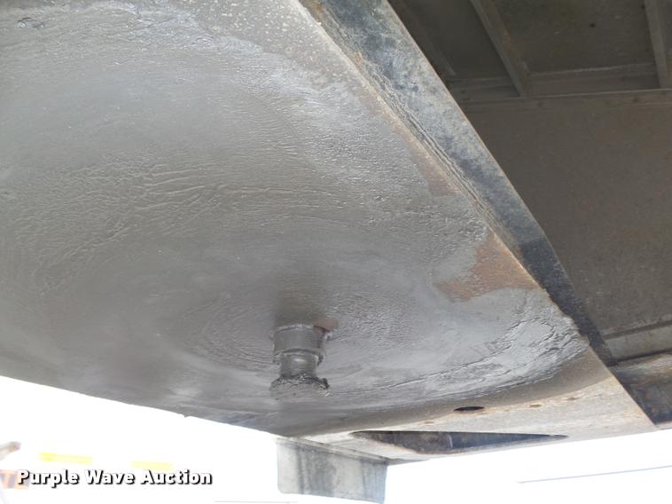 image for item DA0612 2010 Timpte double hopper grain trailer