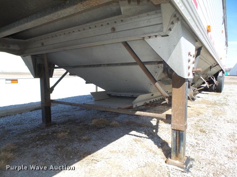 image for item DA0612 2010 Timpte double hopper grain trailer