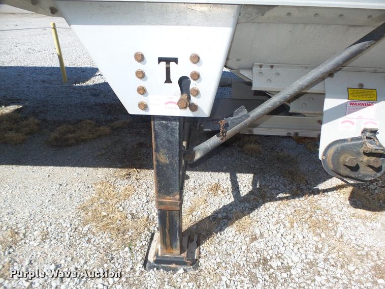 image for item DA0612 2010 Timpte double hopper grain trailer