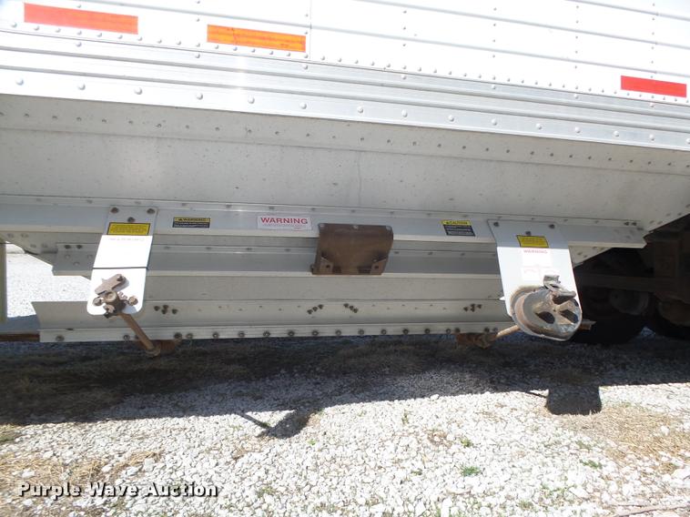 image for item DA0612 2010 Timpte double hopper grain trailer