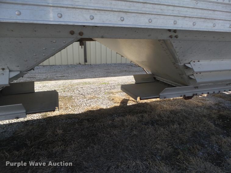 image for item DA0612 2010 Timpte double hopper grain trailer