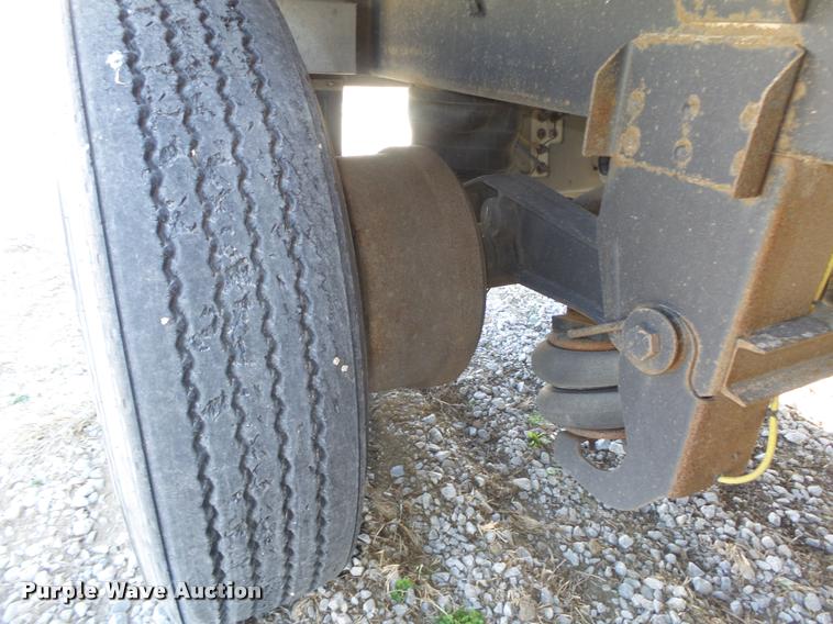 image for item DA0612 2010 Timpte double hopper grain trailer