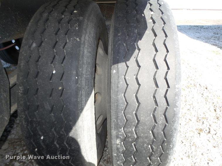 image for item DA0612 2010 Timpte double hopper grain trailer