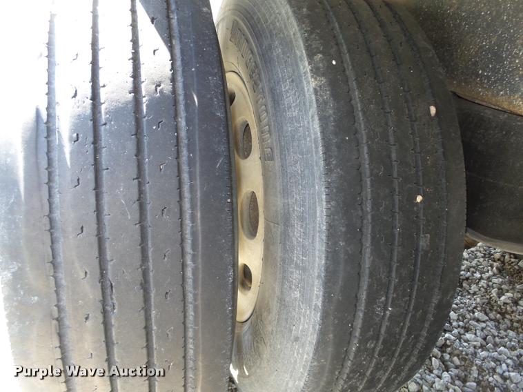 image for item DA0612 2010 Timpte double hopper grain trailer