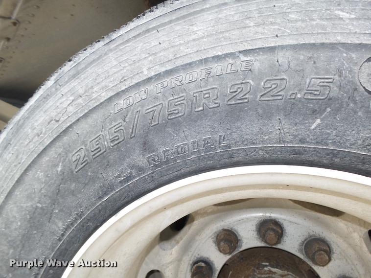 image for item DA0612 2010 Timpte double hopper grain trailer