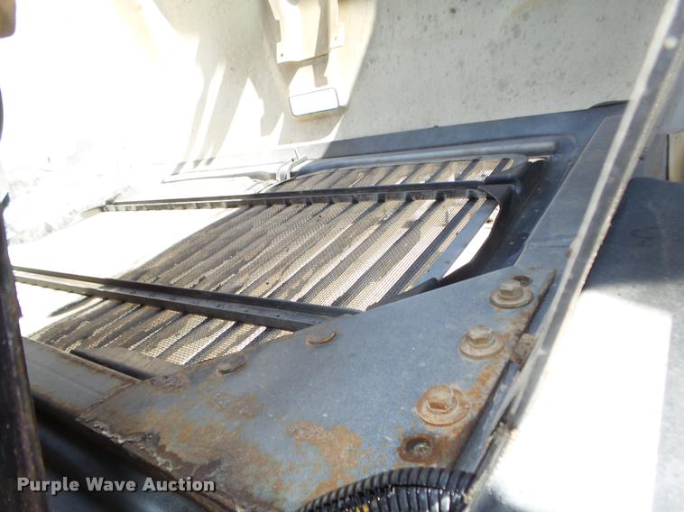 image for item DA0647 2002 International 9100i semi truck