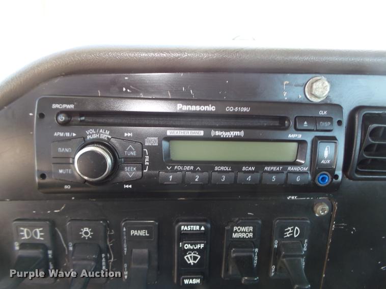 image for item DA0648 2002 International 9100i semi truck