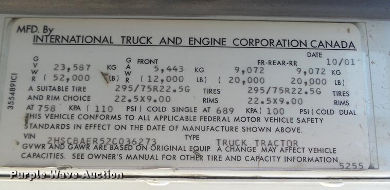 image for item DA0648 2002 International 9100i semi truck