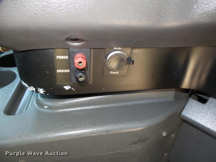 image for item DA0649 2002 International 9100i semi truck