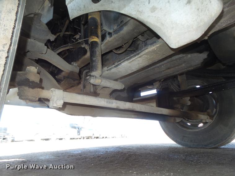 image for item DA0649 2002 International 9100i semi truck