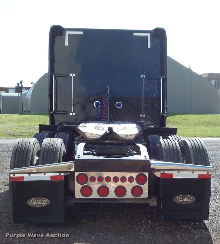 image for item DA6005 2003 Peterbilt 379 semi truck
