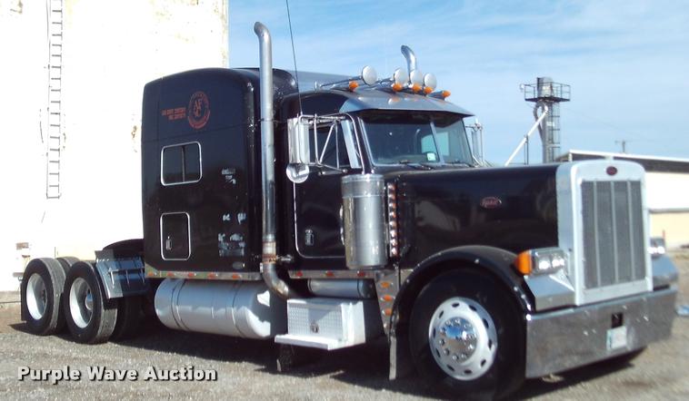 image for item DA6005 2003 Peterbilt 379 semi truck