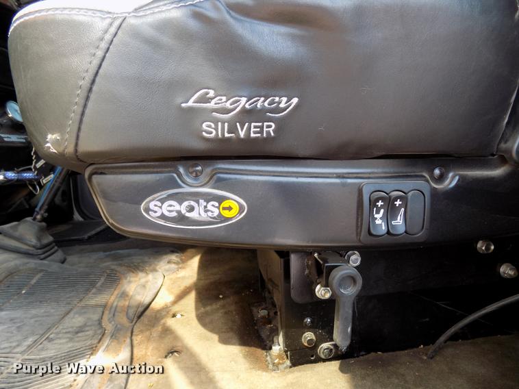 image for item DA6005 2003 Peterbilt 379 semi truck