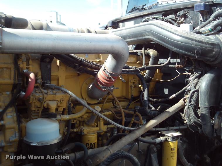 image for item DA6005 2003 Peterbilt 379 semi truck