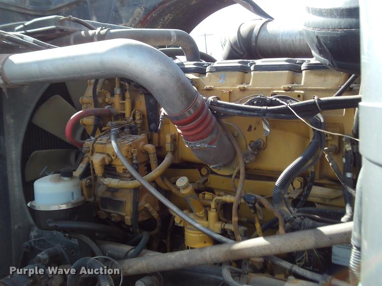 image for item DA6005 2003 Peterbilt 379 semi truck