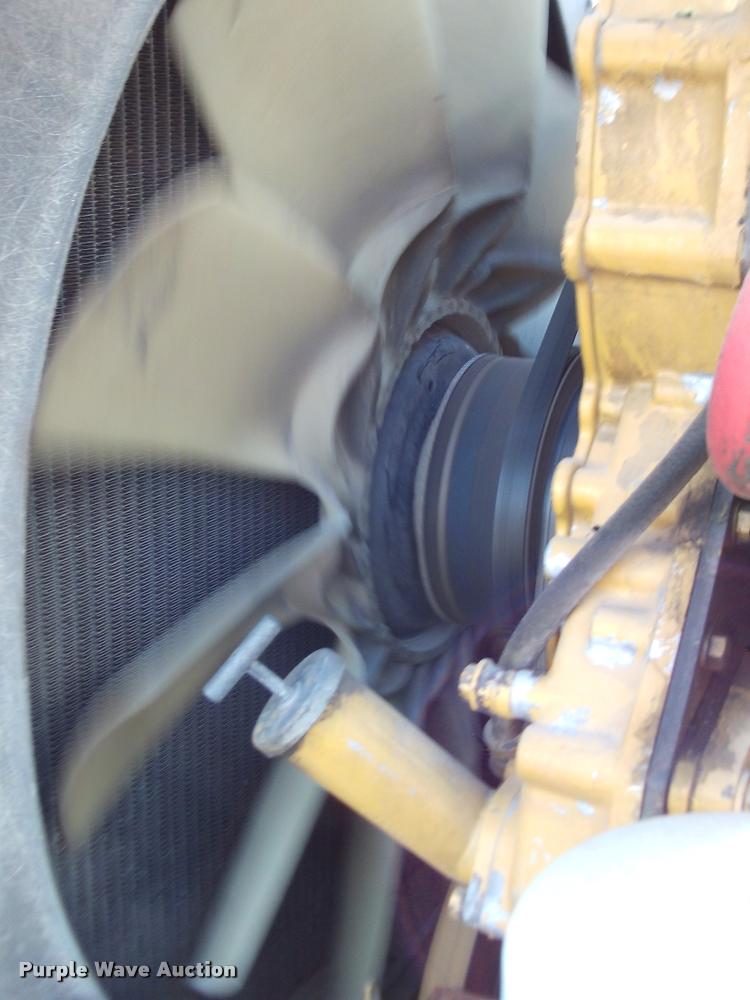 image for item DA6005 2003 Peterbilt 379 semi truck