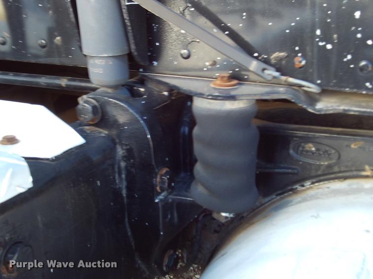 image for item DA6005 2003 Peterbilt 379 semi truck