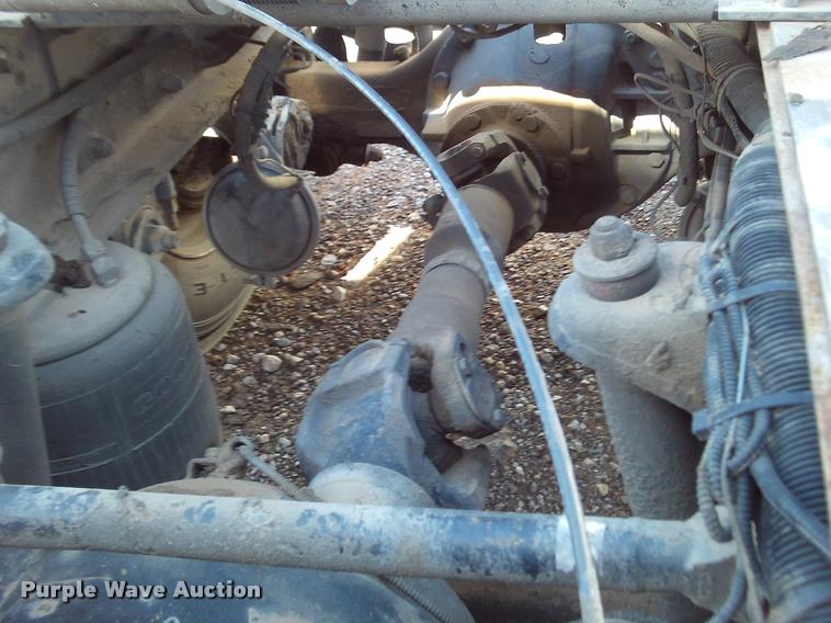 image for item DA6005 2003 Peterbilt 379 semi truck