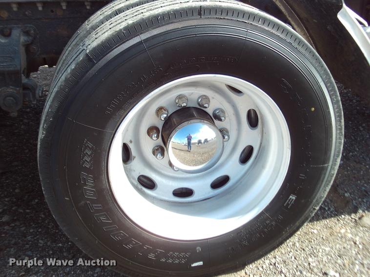 image for item DA6005 2003 Peterbilt 379 semi truck