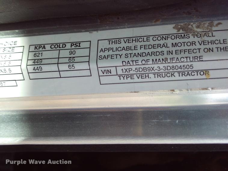 image for item DA6005 2003 Peterbilt 379 semi truck