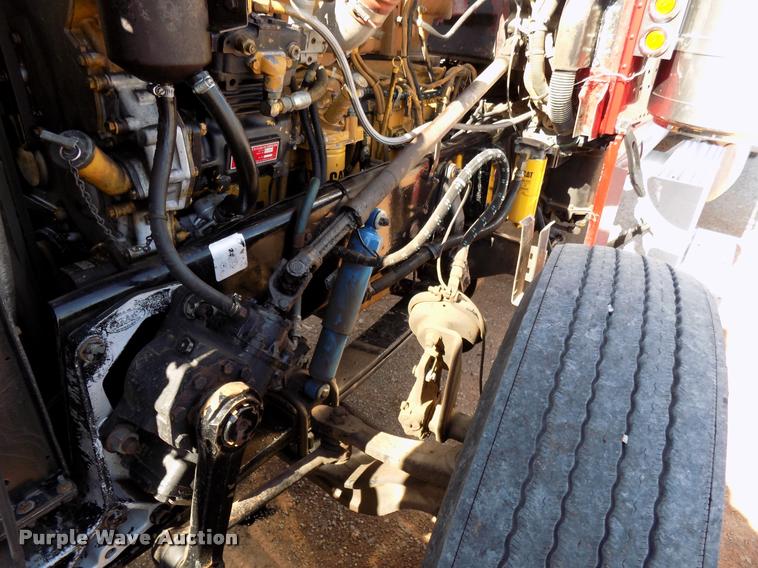 image for item DA6067 2000 Peterbilt 379 semi truck