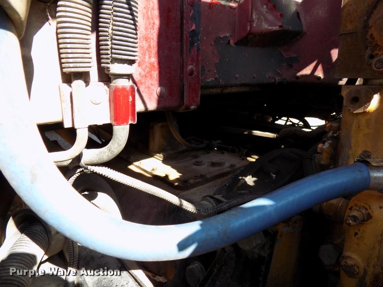 image for item DA6067 2000 Peterbilt 379 semi truck