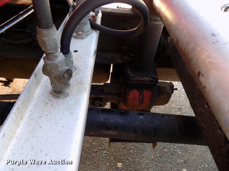 image for item DA6067 2000 Peterbilt 379 semi truck