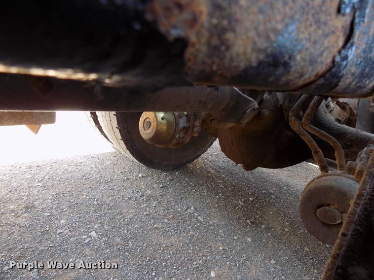 image for item DA6067 2000 Peterbilt 379 semi truck