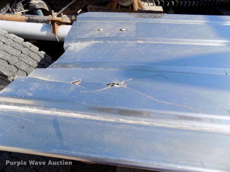 image for item DA6067 2000 Peterbilt 379 semi truck