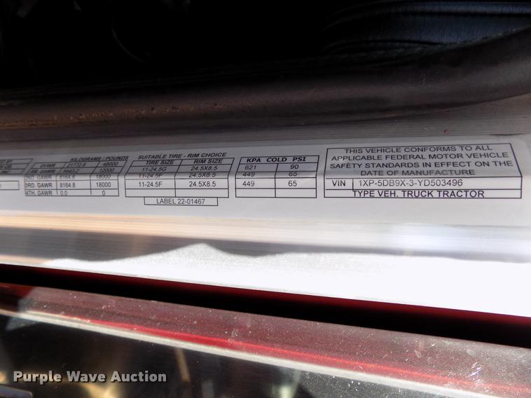 image for item DA6067 2000 Peterbilt 379 semi truck