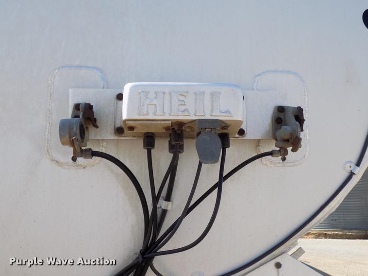 image for item DA6068 1991 Heil  tank trailer