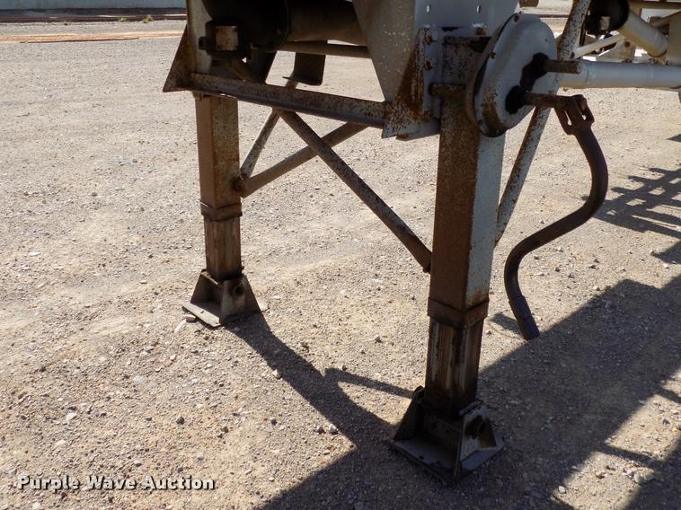 image for item DA6068 1991 Heil  tank trailer