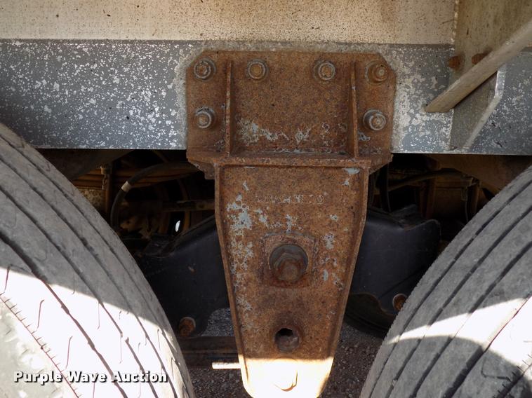 image for item DA6068 1991 Heil  tank trailer