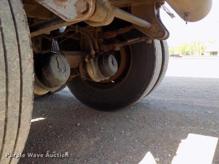 image for item DA6068 1991 Heil  tank trailer