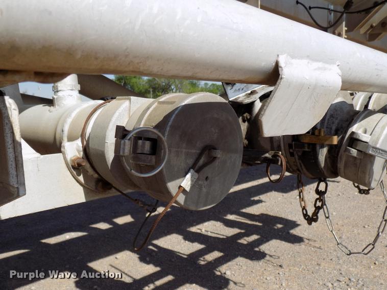 image for item DA6068 1991 Heil  tank trailer