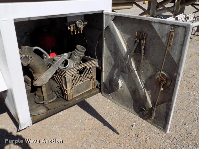 image for item DA6068 1991 Heil  tank trailer