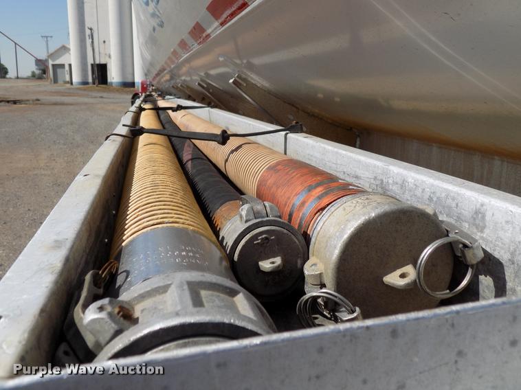 image for item DA6068 1991 Heil  tank trailer