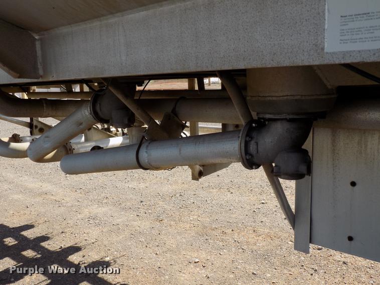 image for item DA6068 1991 Heil  tank trailer