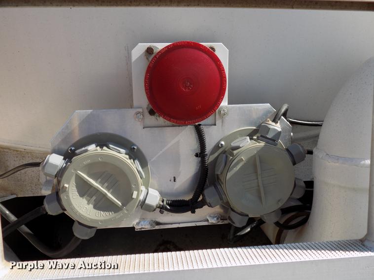 image for item DA6068 1991 Heil  tank trailer