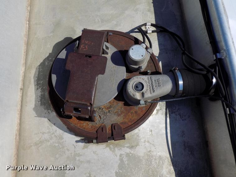 image for item DA6068 1991 Heil  tank trailer