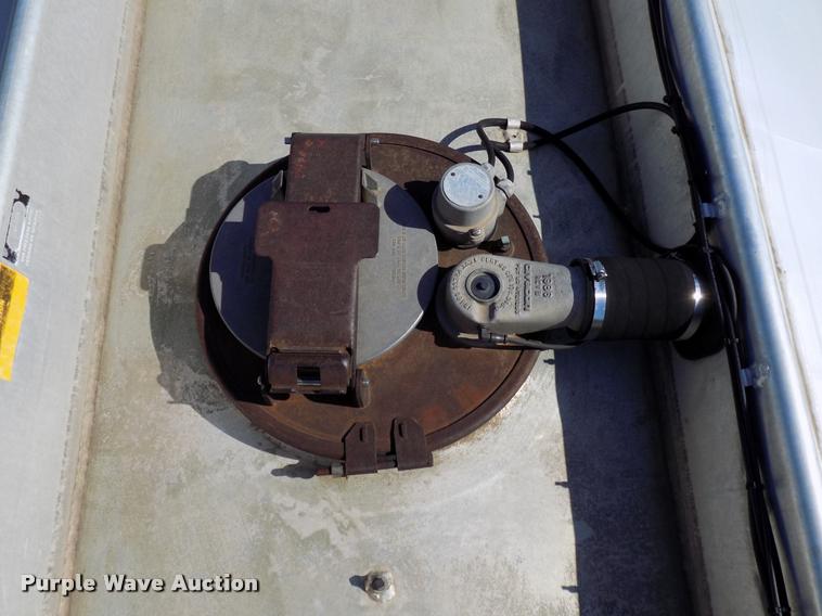 image for item DA6068 1991 Heil  tank trailer