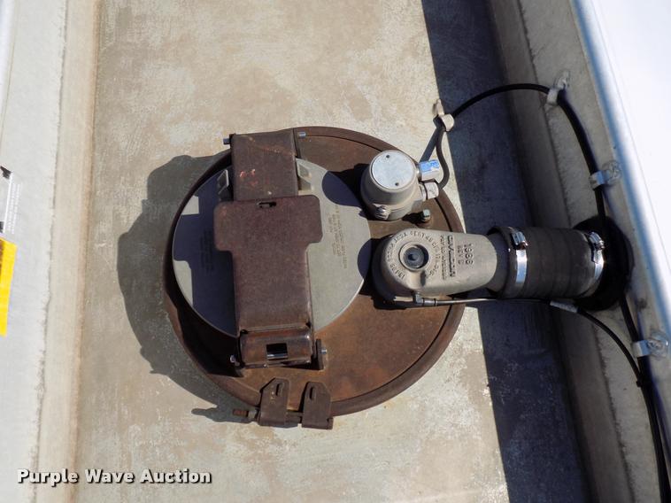 image for item DA6068 1991 Heil  tank trailer