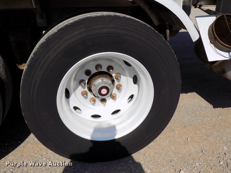 image for item DA6068 1991 Heil  tank trailer