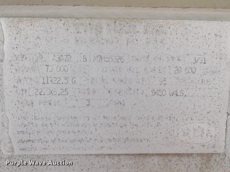 image for item DA6068 1991 Heil  tank trailer