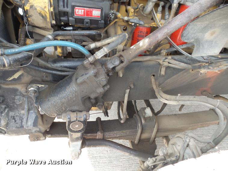 image for item DA8054 2002 Sterling L9500 semi truck