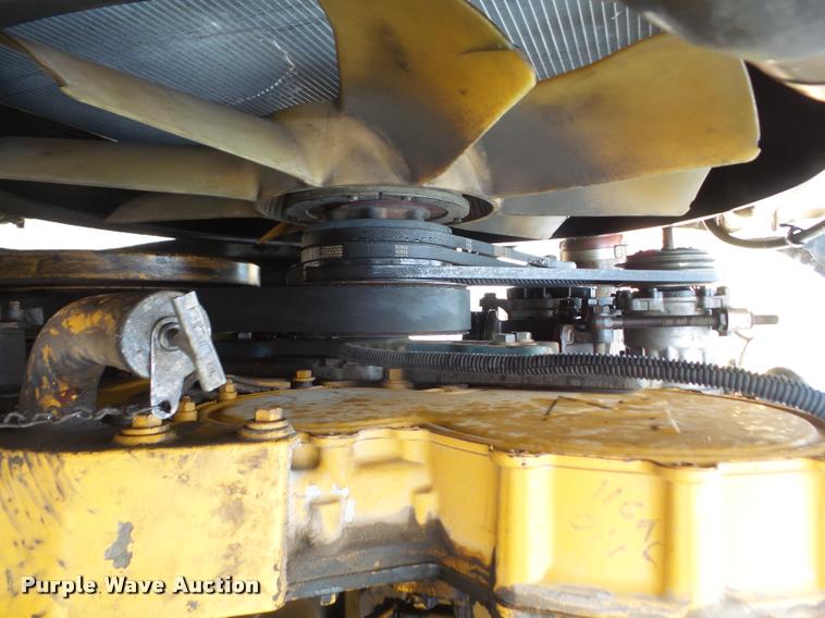 image for item DA8054 2002 Sterling L9500 semi truck